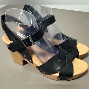 Korks Bagley Platform Sandals Leather Crisscross Strap Stud Wooden Heel Size 10M